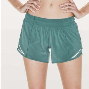 Lululemon Hotty hot short 4”